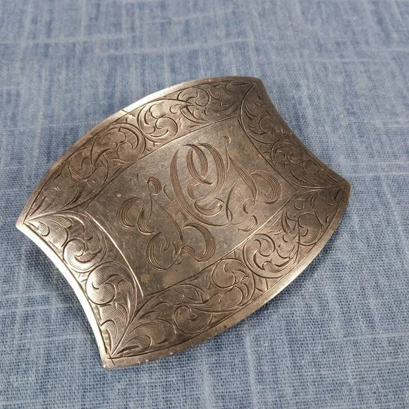 1940s Sterling Silver Brooch with Engravings - Picture 2 of 4
